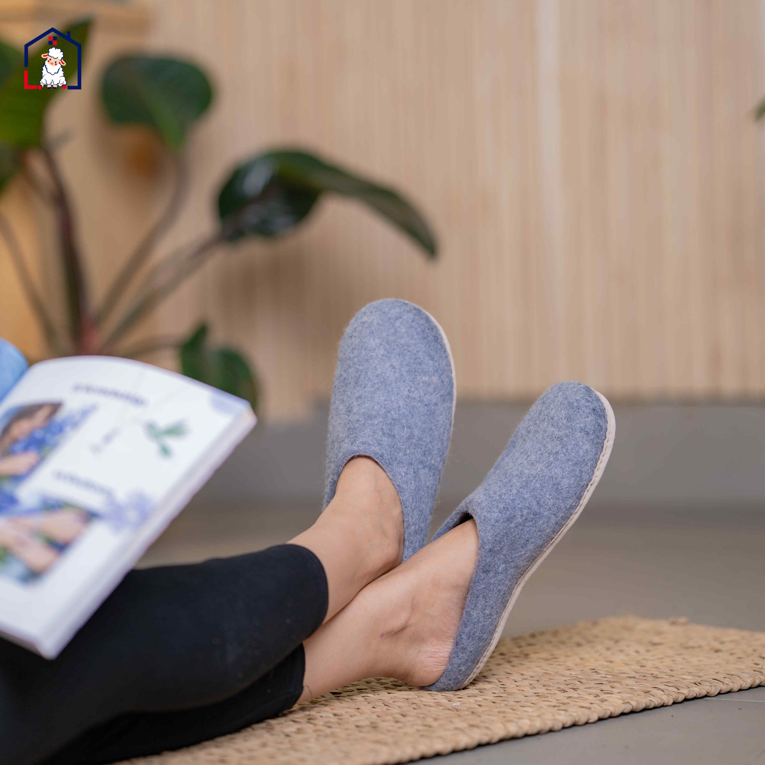 High Quality Grey Felt Slipper