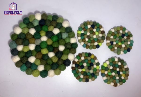 Green Felt ball Trivet Mat