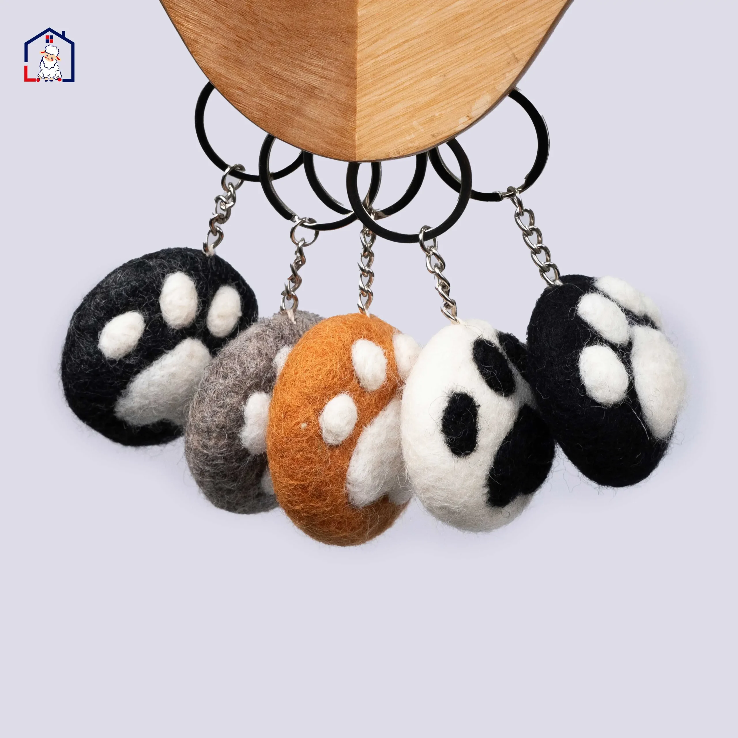 Felt Cat Paw Keyring